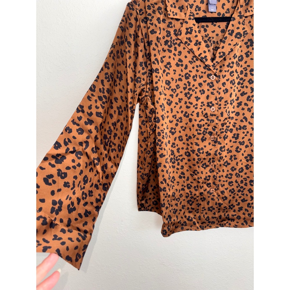 Auden Luxe Satin Pajama Top Large Brown New Leopard Print Button Down Shirt - Picture 4 of 10